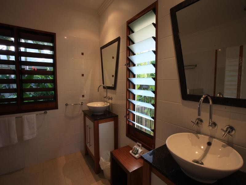 11 Olive Street, Newell QLD 4873