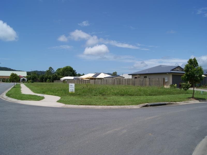 2 Gerygone Close, Mossman QLD 4873