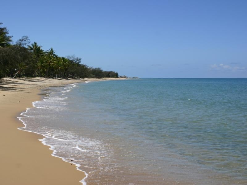 27 Oak Street, Oak Beach QLD 4877