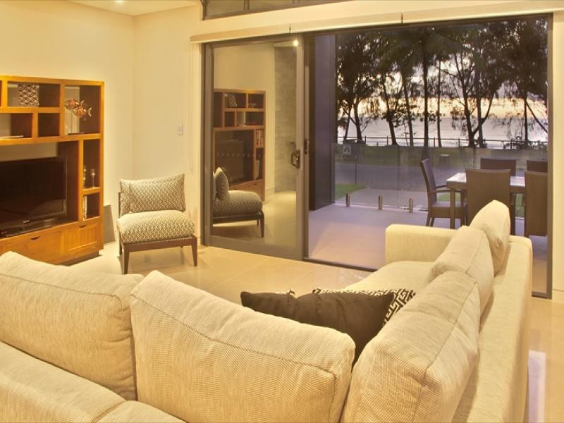 15 The Esplanade, Port Douglas QLD 4877