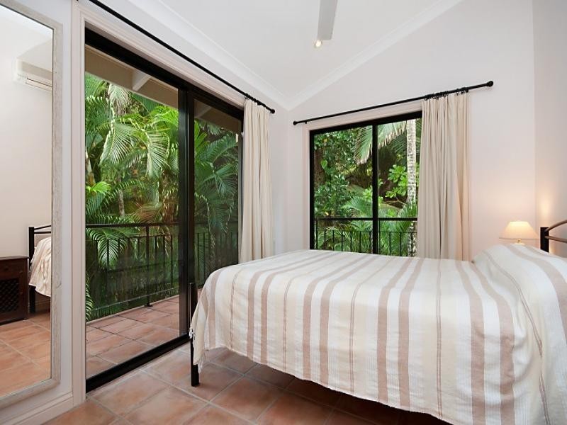 5/5 The Esplanade, On The Beach, Port Douglas QLD 4877