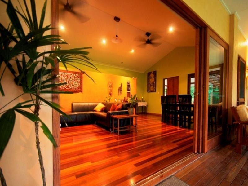 16 Robin Close, Whyanbeel QLD 4873