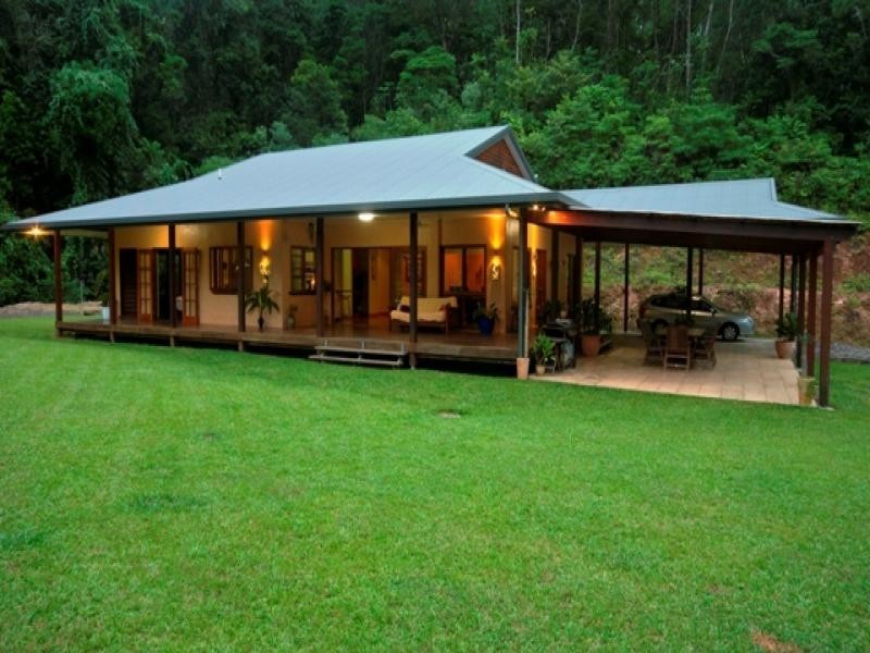 16 Robin Close, Whyanbeel QLD 4873