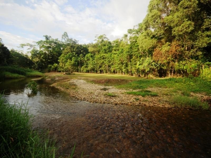 16 Robin Close, Whyanbeel QLD 4873