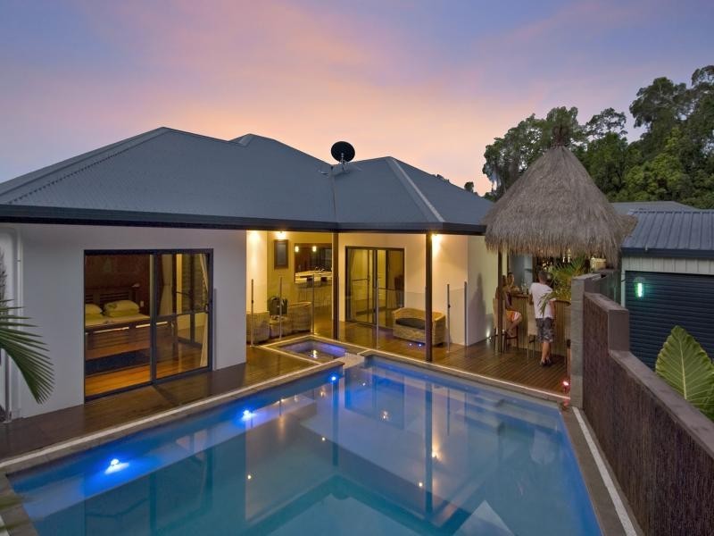 26 White Oak Avenue, Mossman QLD 4873