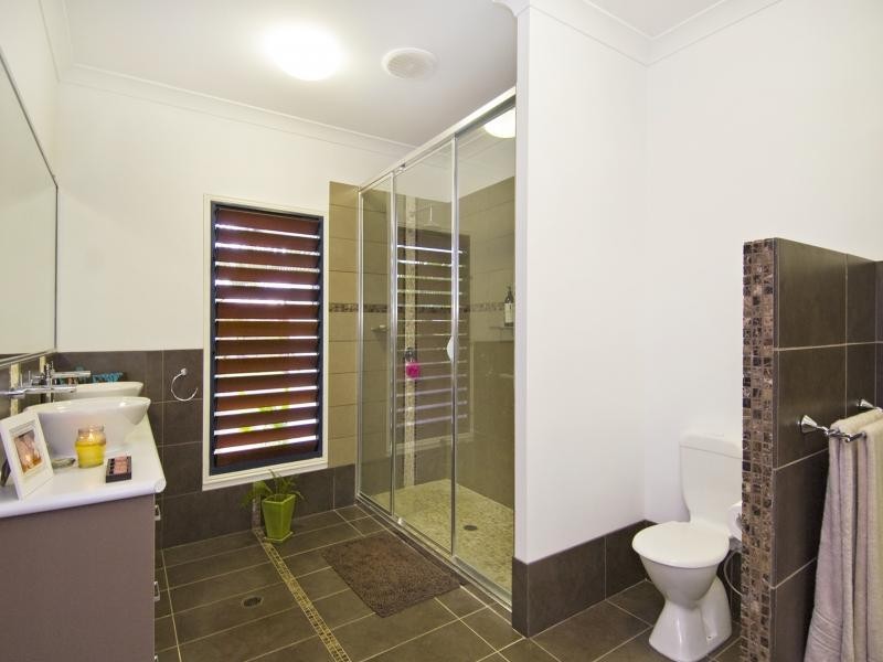 26 White Oak Avenue, Mossman QLD 4873