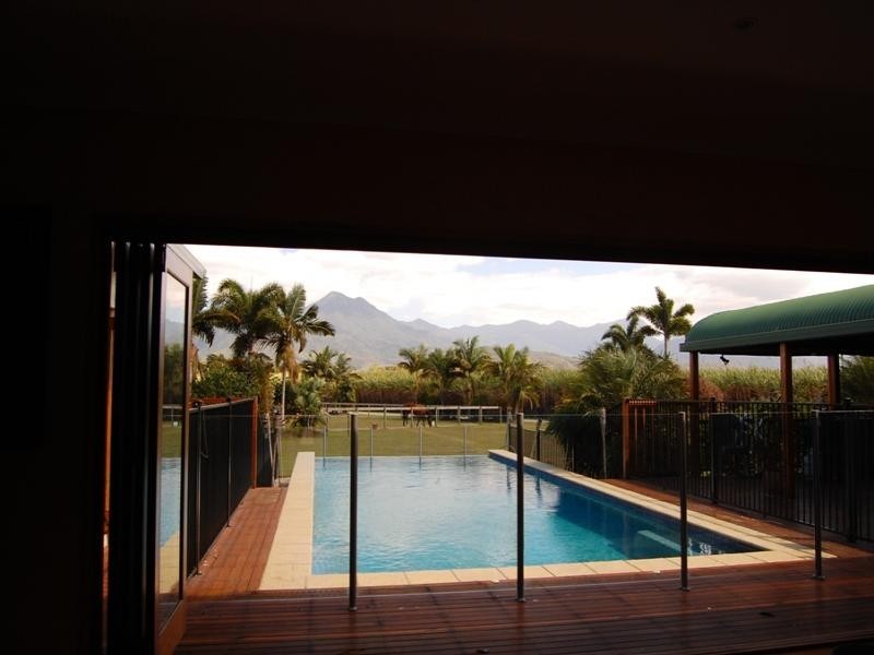 2 WARNERS RD, Cassowary QLD 4873