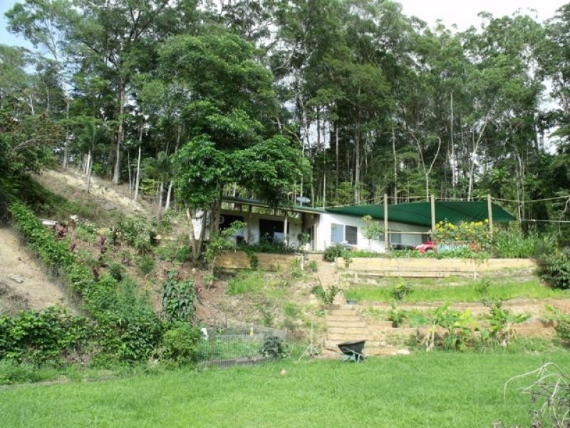 2 Whiteley Road, Miallo QLD 4873