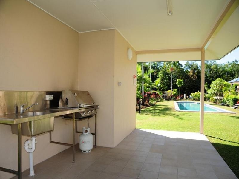 9,15/15 Crescent on St Crispins, Port Douglas QLD 4877