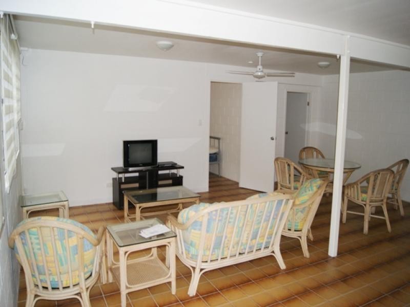 24 Sorrento Crescent, Port Douglas QLD 4877