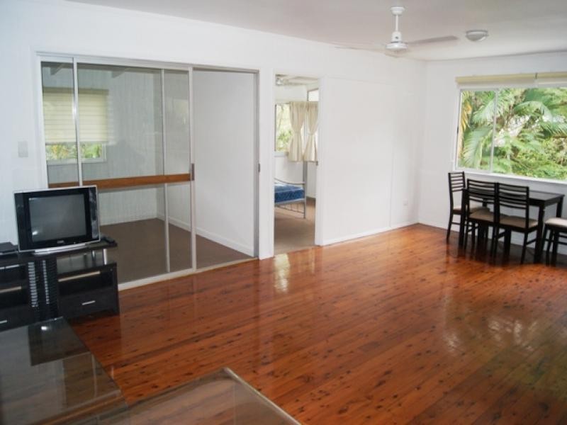 24 Sorrento Crescent, Port Douglas QLD 4877