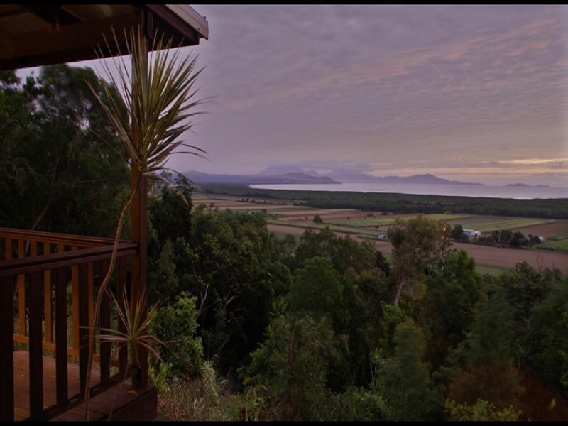 14 Ocean View Road, Port Douglas QLD 4877