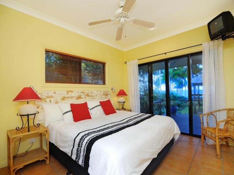 5 MARINE PDE, Newell QLD 4873
