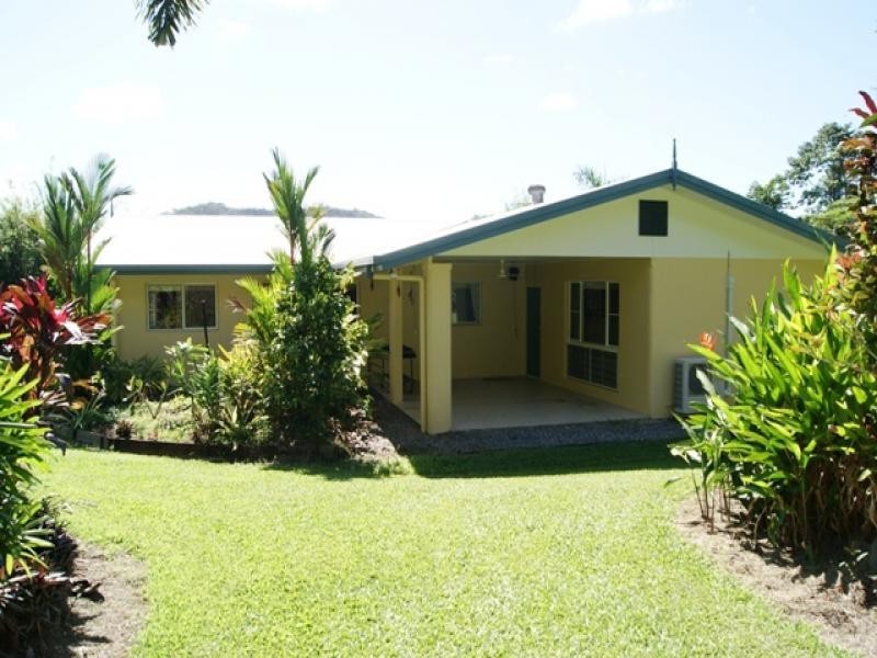 11 Whiteley Rd, Miallo QLD 4873