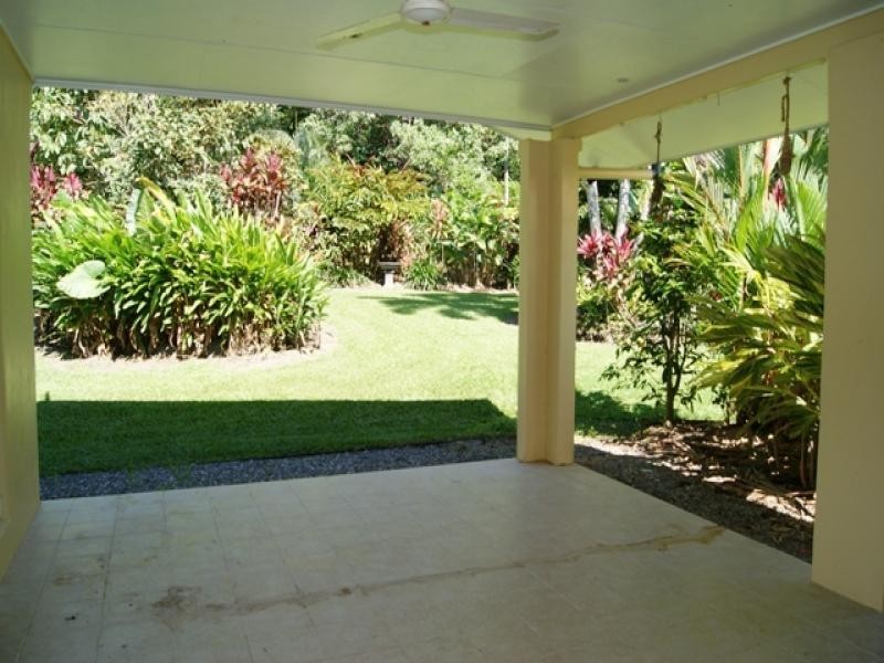 11 Whiteley Rd, Miallo QLD 4873