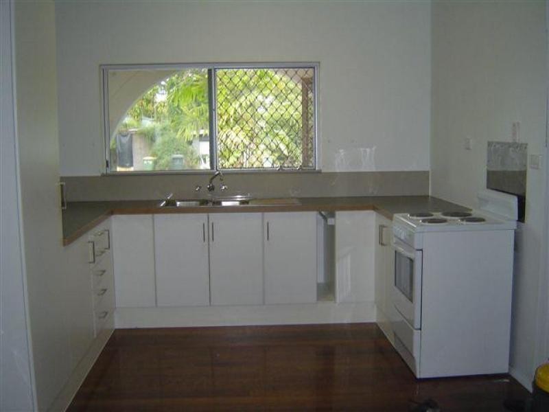 8 Andrews Street, Newell QLD 4873