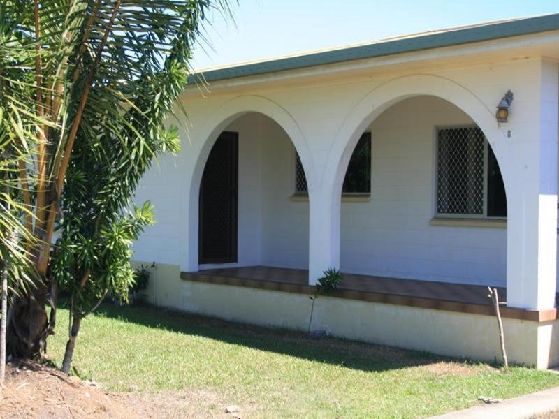 8 Andrews Street, Newell QLD 4873