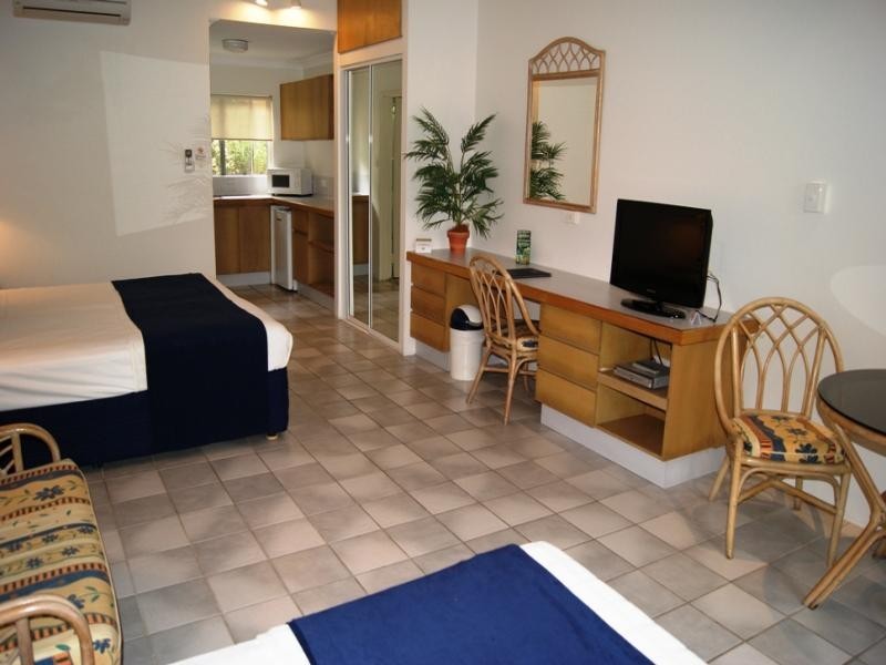 6/121 DAVIDSON ST (LAZY LIZARD), Port Douglas QLD 4877