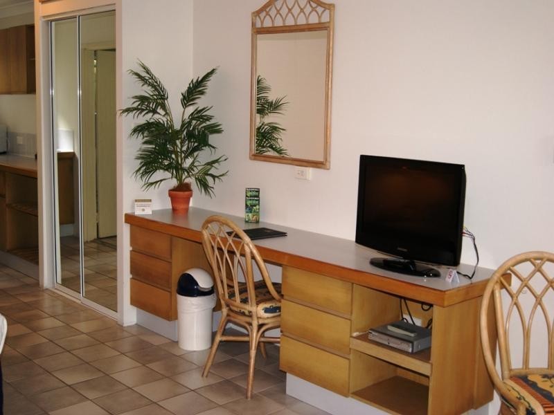 6/121 DAVIDSON ST (LAZY LIZARD), Port Douglas QLD 4877