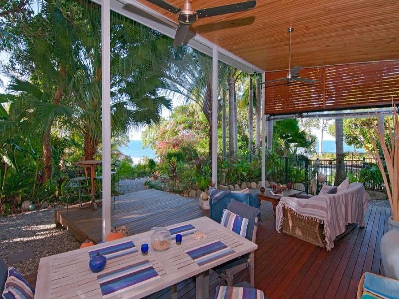 14 Toll Gate Road, Oak Beach QLD 4877