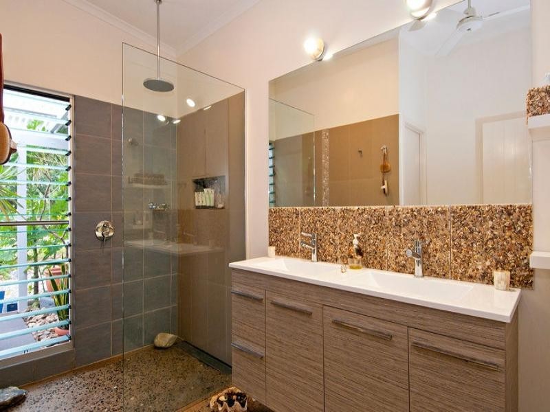 14 Toll Gate Road, Oak Beach QLD 4877