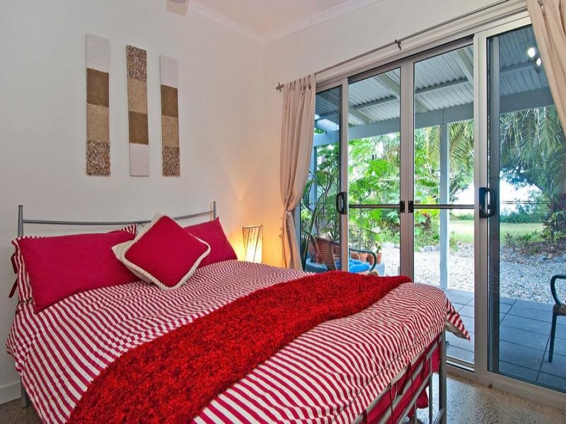 14 Toll Gate Road, Oak Beach QLD 4877