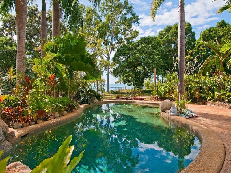 14 Toll Gate Road, Oak Beach QLD 4877