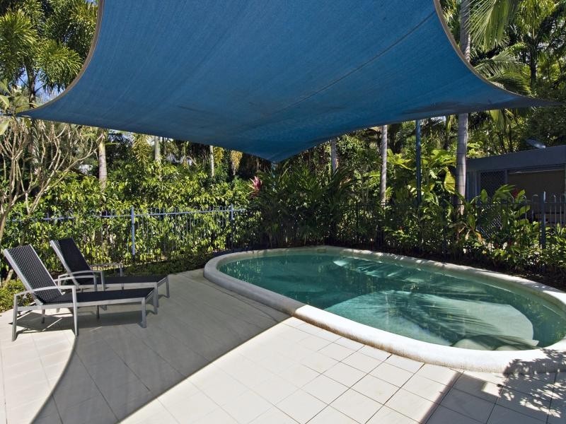 18 Rankin, Port Douglas QLD 4877