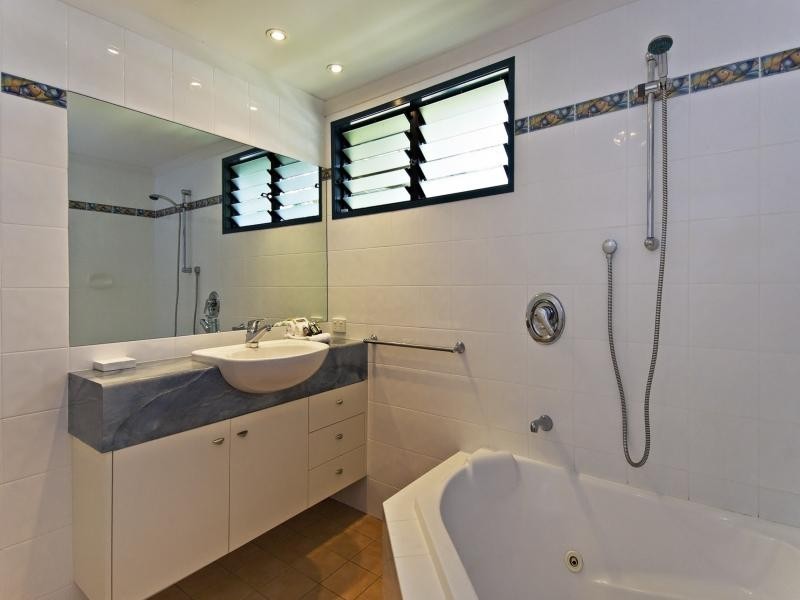 18 Rankin, Port Douglas QLD 4877