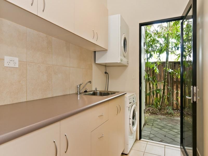 2/12 ESCAPE, Port Douglas QLD 4877