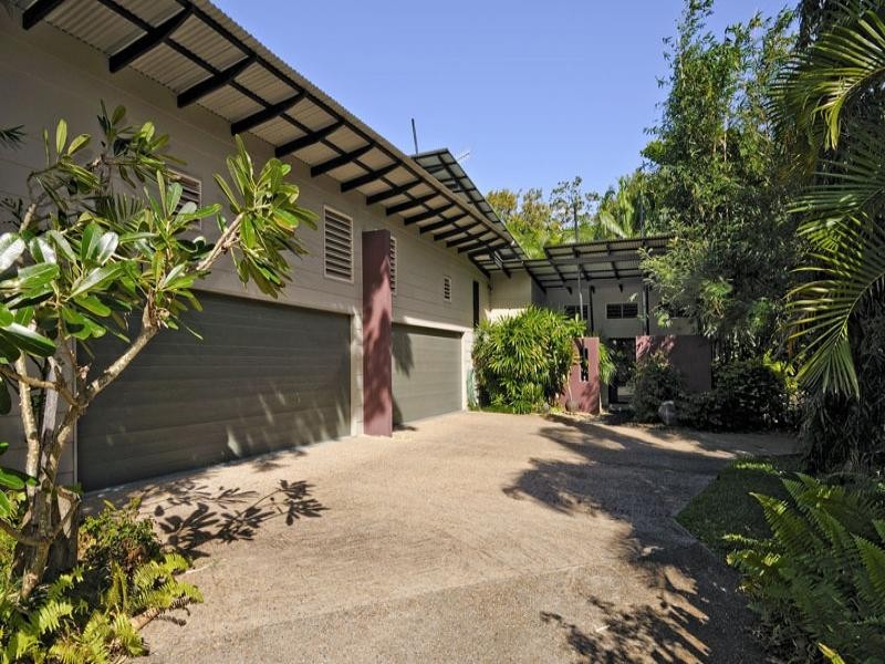 2/12 ESCAPE, Port Douglas QLD 4877
