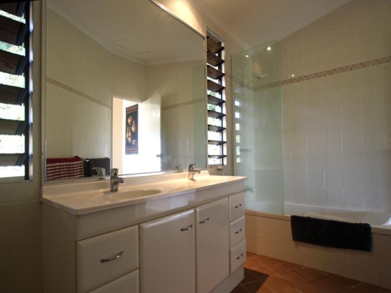 166 (LOT 14) SYNDICATE RD, Miallo QLD 4873