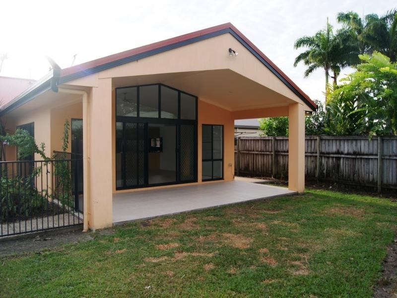 28 Birdwing St, Port Douglas QLD 4877