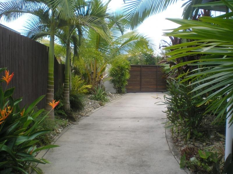 26 White Oak Avenue, Mossman QLD 4873