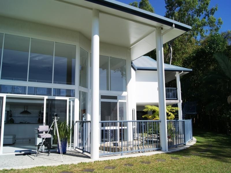 12 OCEAN VIEW RD, Port Douglas QLD 4877