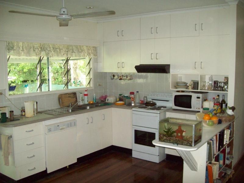 5 Hart Street, Mossman QLD 4873