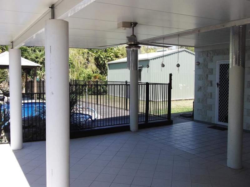 15 Watson Close, Mossman QLD 4873