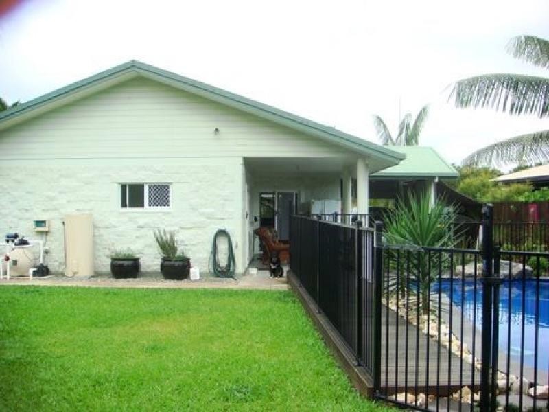 15 Watson Close, Mossman QLD 4873