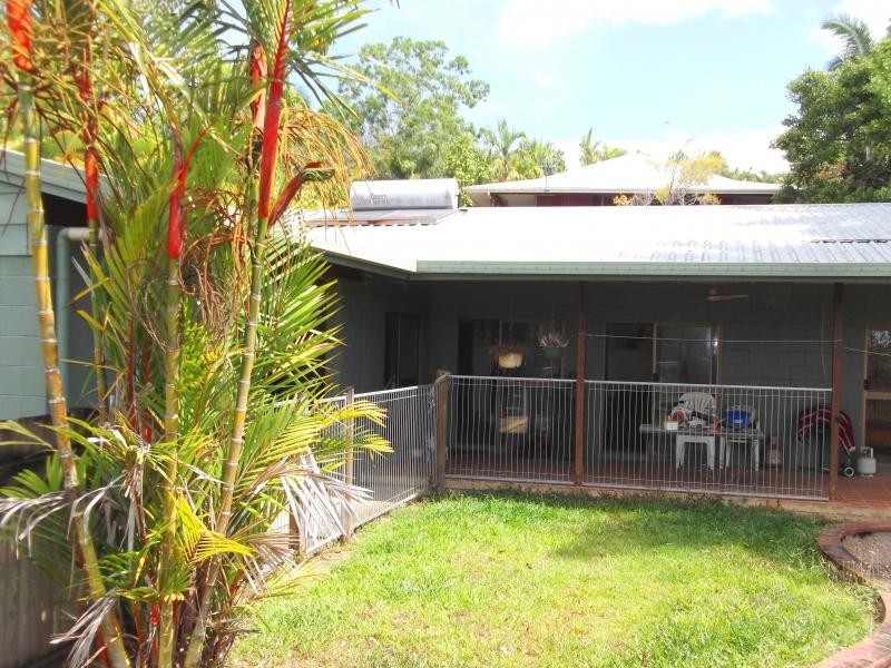 5 Coral Sea Drive, Mossman QLD 4873