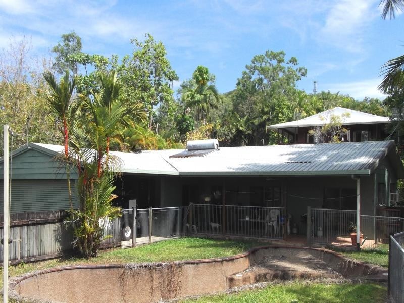 5 Coral Sea Drive, Mossman QLD 4873