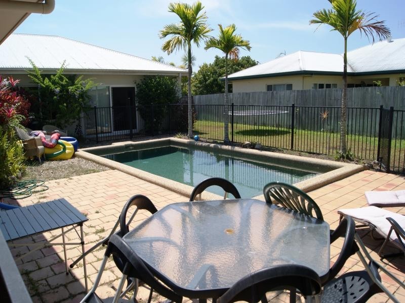 24 Brolga St, Port Douglas QLD 4877