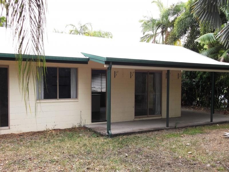 2 Thooleer Close, Cooya Beach QLD 4873