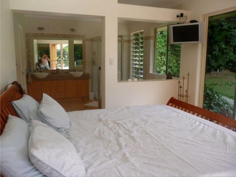 5 kingfisher Lane, Whyanbeel QLD 4873