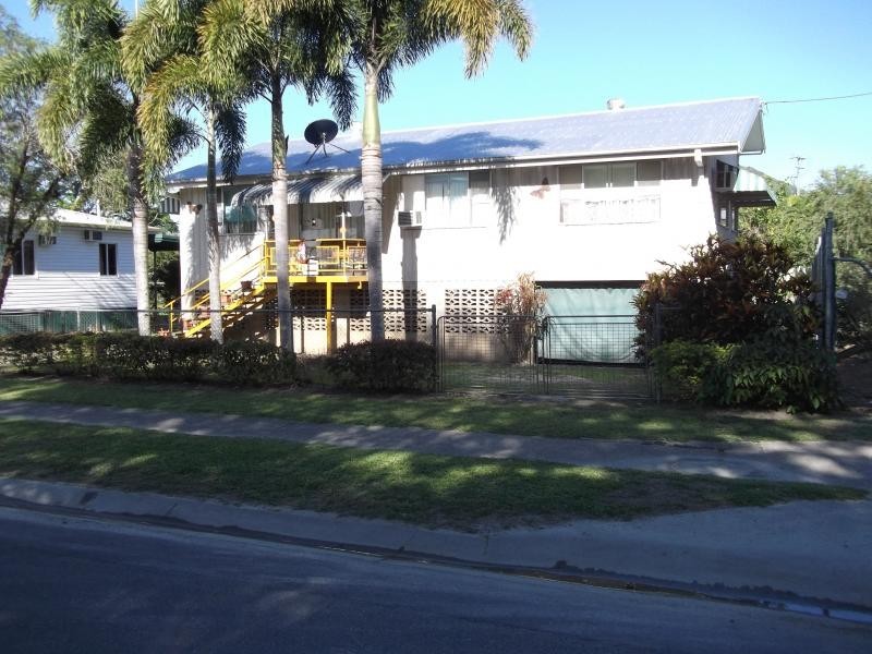 7 Mossman Street, Mossman QLD 4873