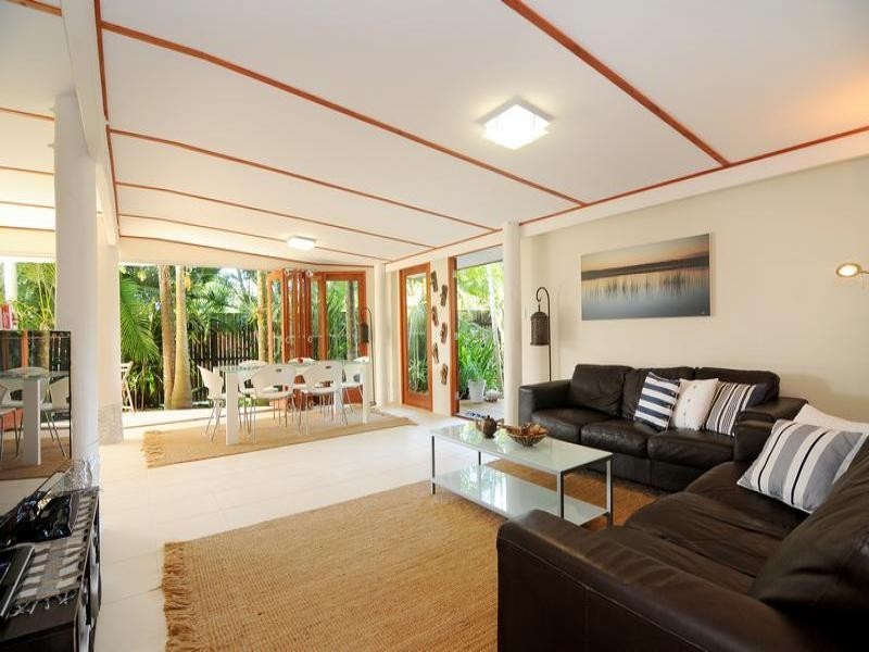 1 Poinciana Street, Cooya Beach QLD 4873