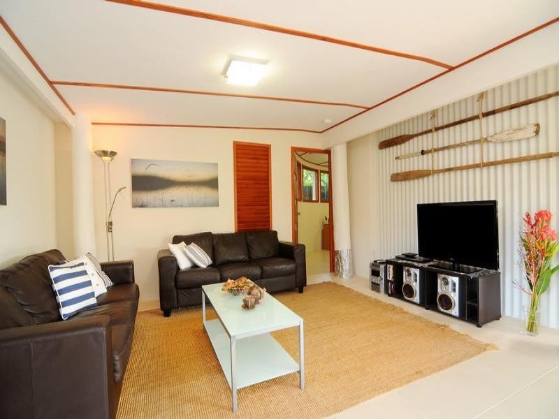 1 Poinciana Street, Cooya Beach QLD 4873