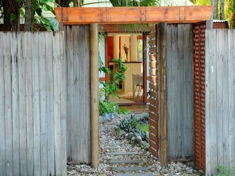 1 Poinciana Street, Cooya Beach QLD 4873