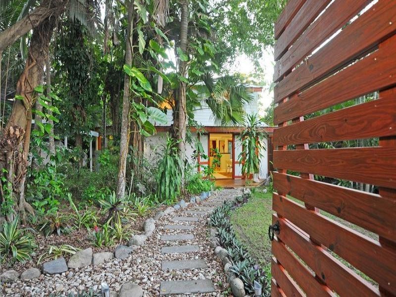 1 Poinciana Street, Cooya Beach QLD 4873