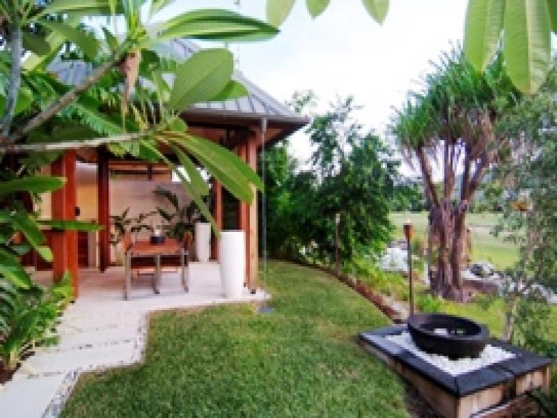 BALE DVE, Port Douglas QLD 4877