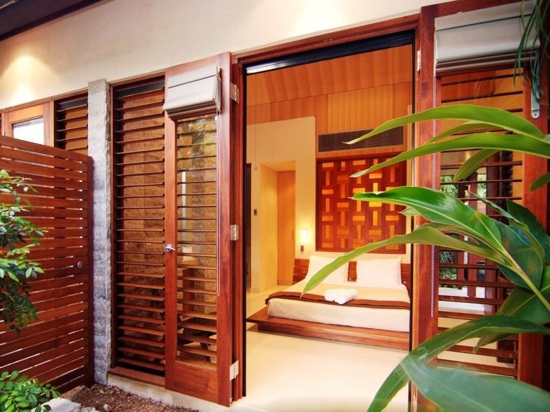 BALE DVE, Port Douglas QLD 4877